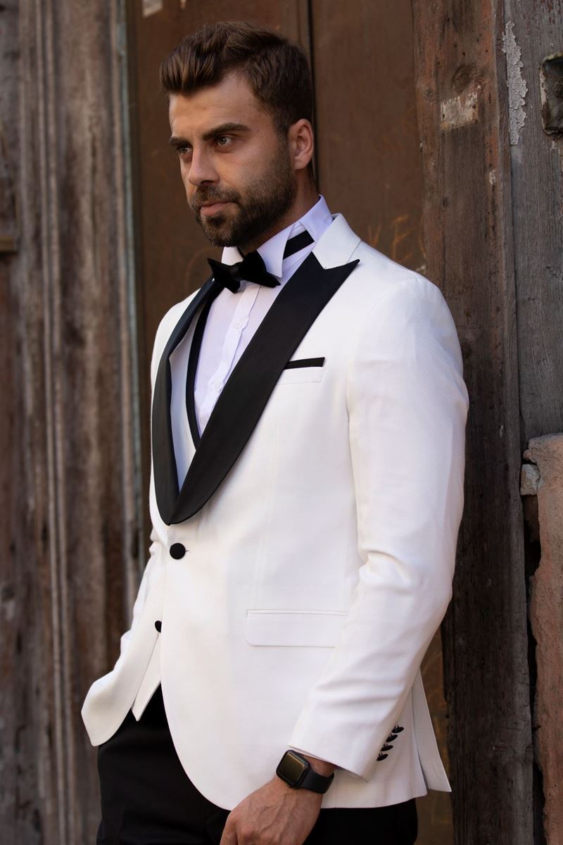 Picture of CLASSIC BLACK DETAILED WHITE TUXEDO