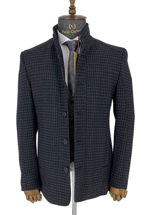 Image de MANTEAU À MOTIF TRIANGLE GRIS FUMÉ